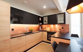 Apartment Tuomenkartano B1 iso huoneisto saunalla Kalajoki